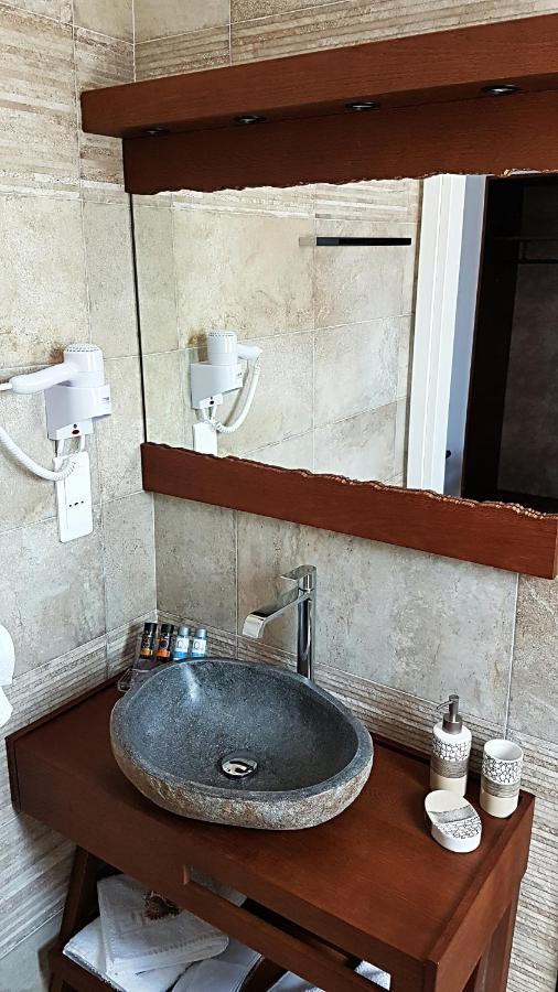 Sarakiniko Rooms Adamantas  ภายนอก รูปภาพ