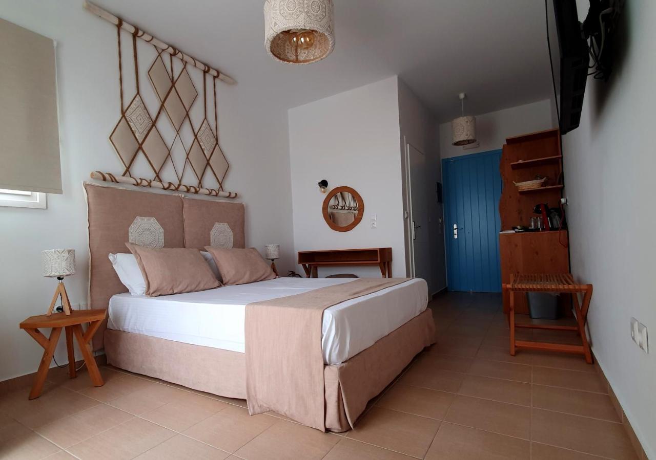 Sarakiniko Rooms Adamantas  ภายนอก รูปภาพ