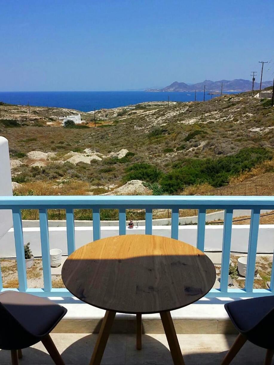 Sarakiniko Rooms Adamantas  ภายนอก รูปภาพ